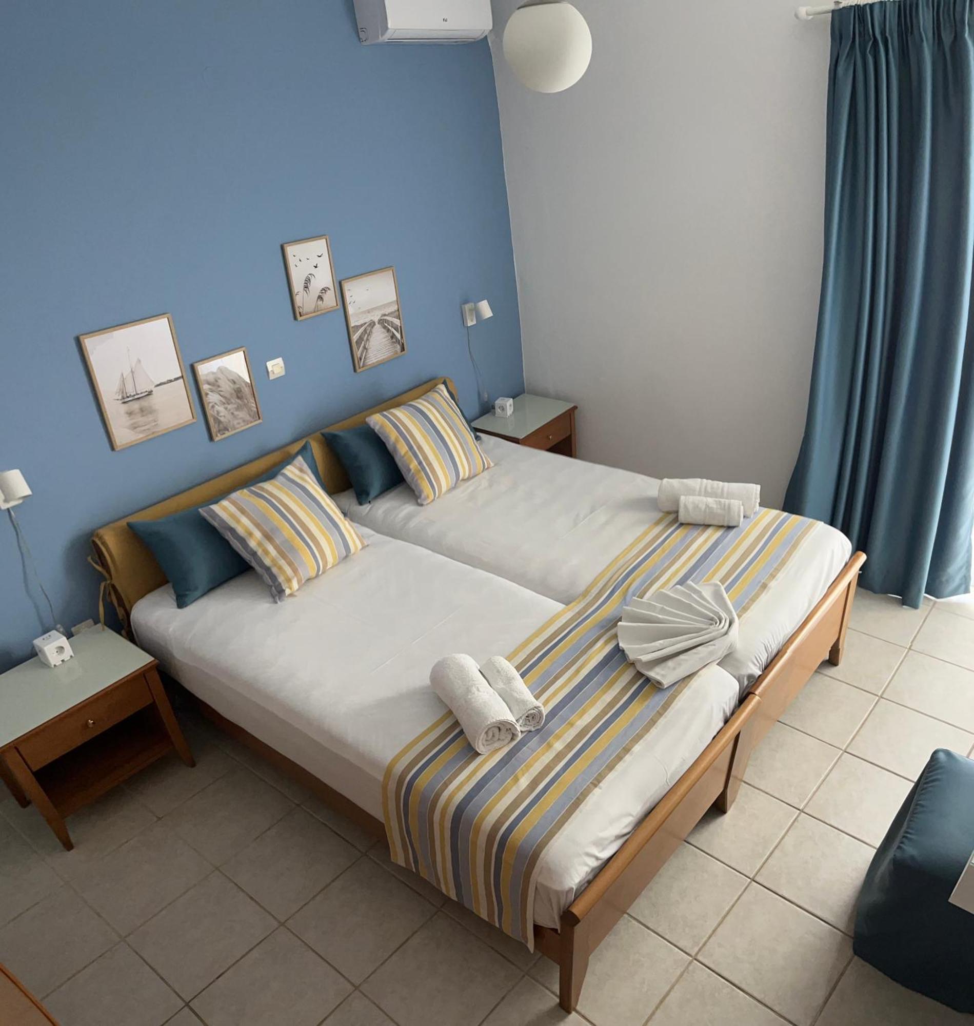 Michael Apartments Agia Marina Exteriér fotografie